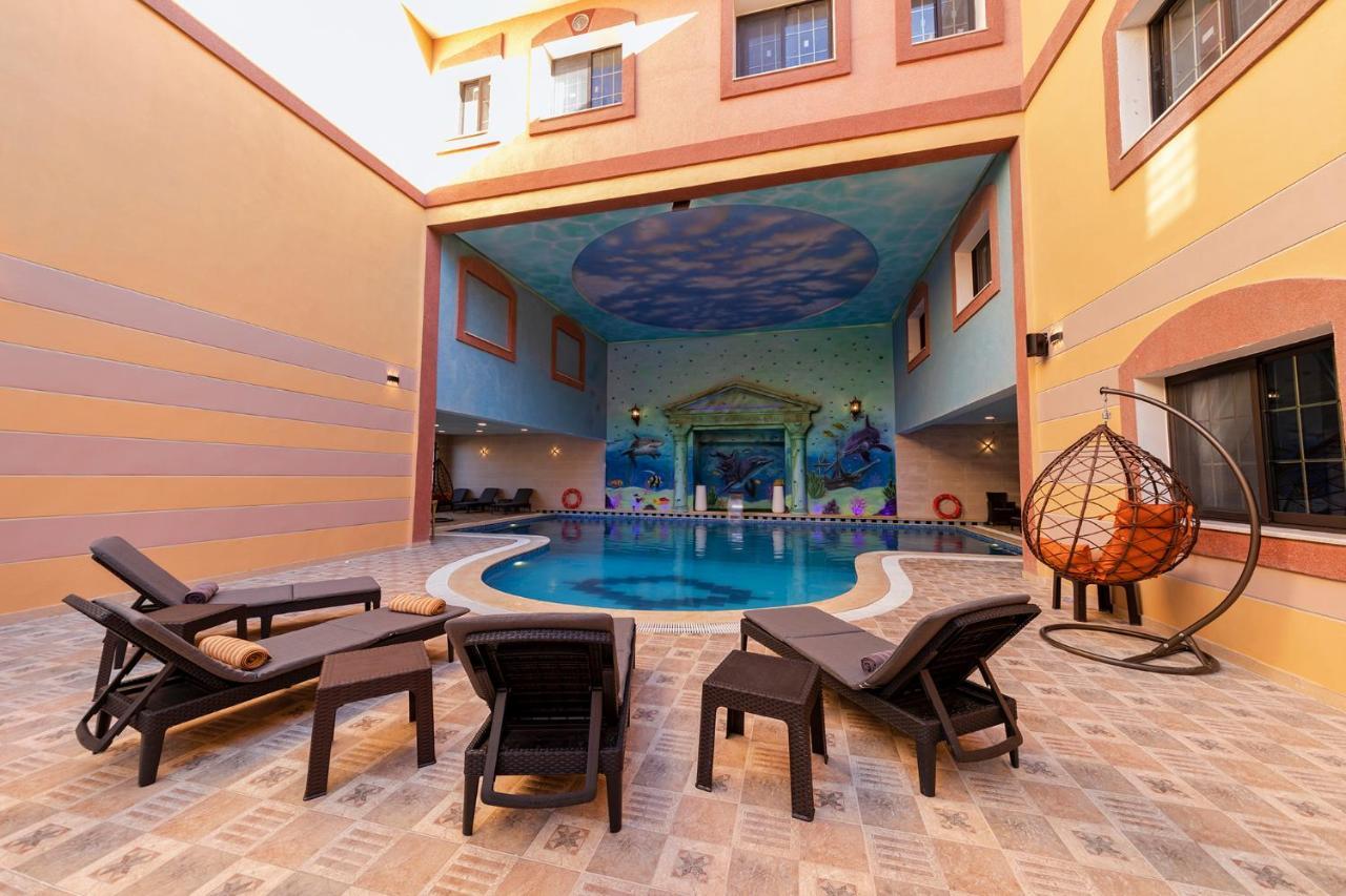 Petra Canyon 4*